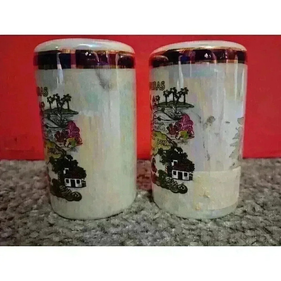Honduras Vintage  Salt & Pepper Shakers Souvenir Collectors Item Kitchen Decor - Picture 4 of 7